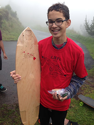 Sansom-was-the-winner-of-the-JUCKER-HAWAII-downhill-board